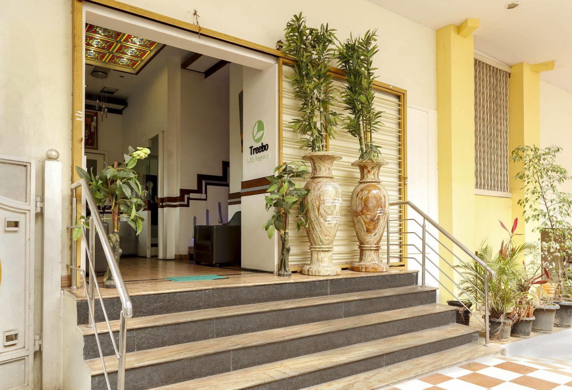 Treebo Trip Grand Regency Hotel Bangalore Ngoại thất bức ảnh