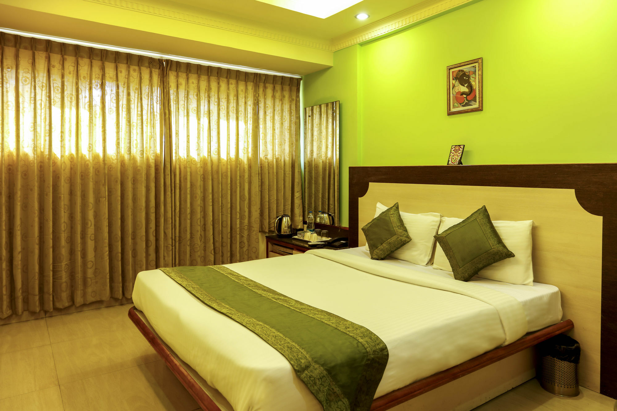 Treebo Trip Grand Regency Hotel Bangalore Ngoại thất bức ảnh