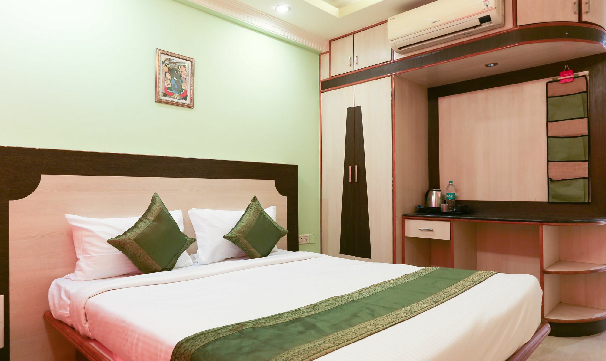 Treebo Trip Grand Regency Hotel Bangalore Ngoại thất bức ảnh