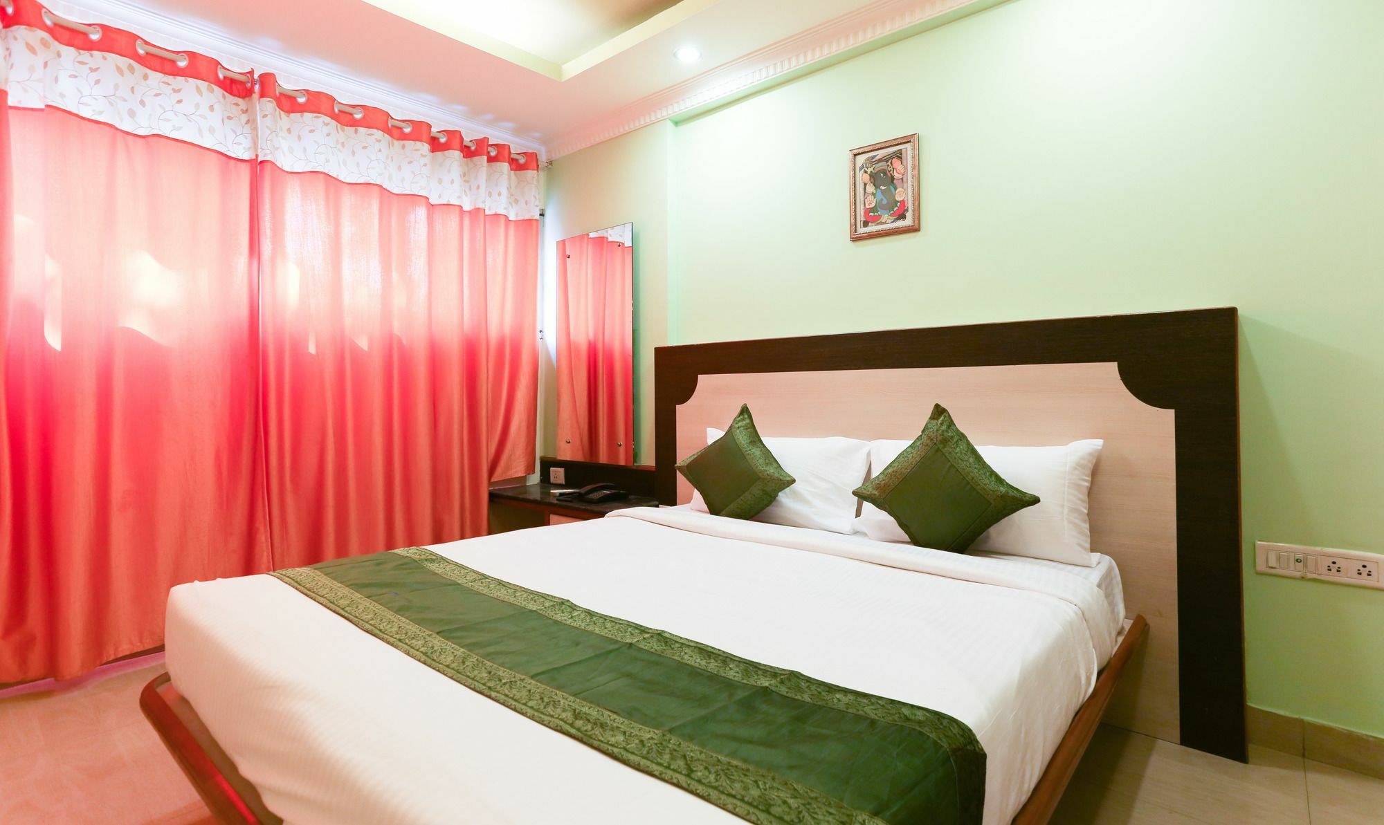 Treebo Trip Grand Regency Hotel Bangalore Ngoại thất bức ảnh