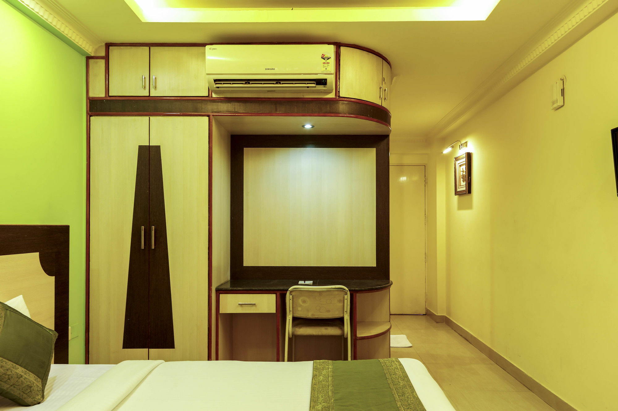 Treebo Trip Grand Regency Hotel Bangalore Ngoại thất bức ảnh
