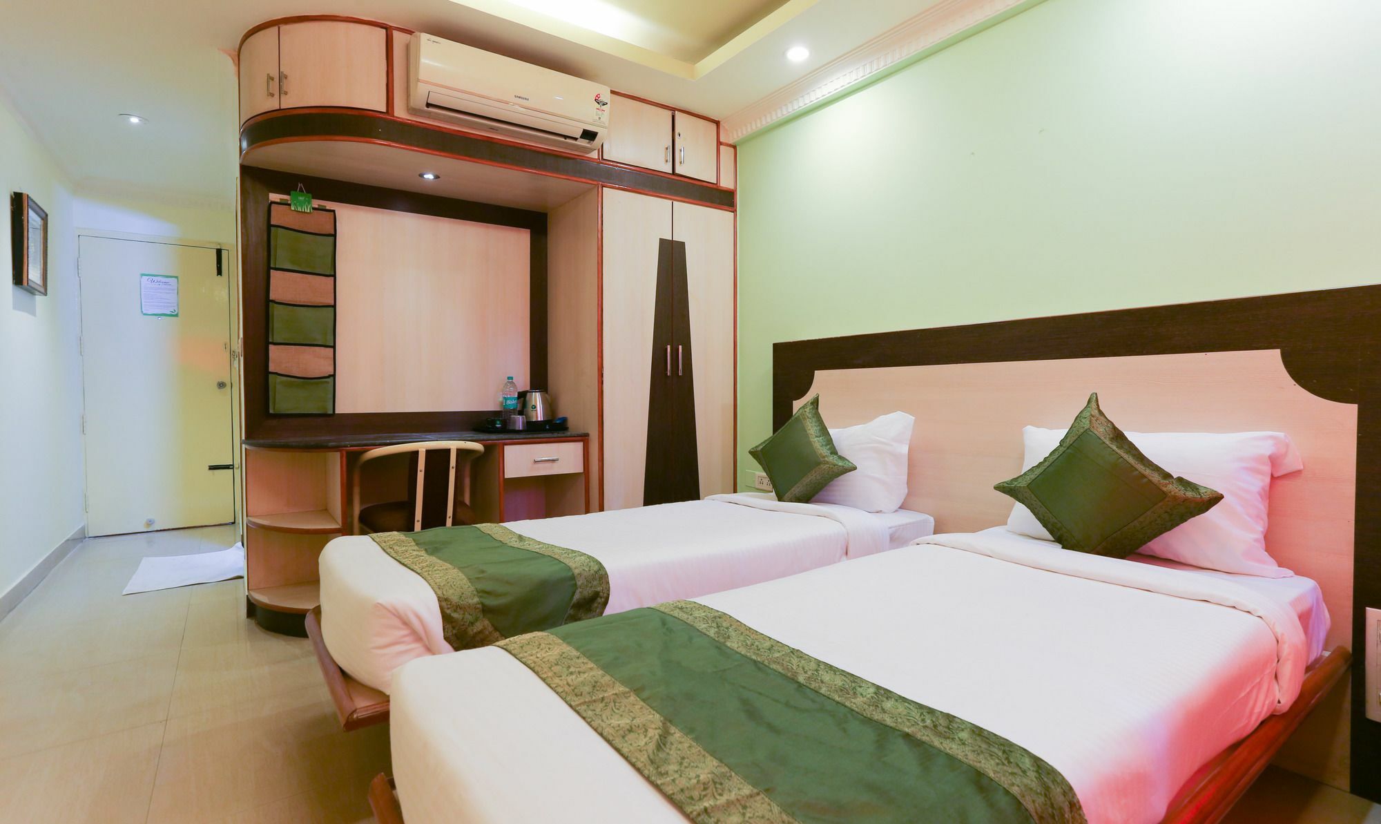 Treebo Trip Grand Regency Hotel Bangalore Ngoại thất bức ảnh